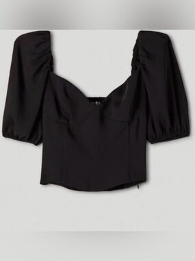 Aritzia Novella Shortsleeve Blouse in Black. Size S.